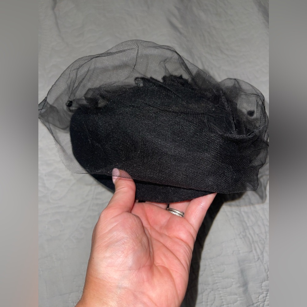 Betmar Women Vintage 100% Wool Black Hat Veil 1940's Made in the USA